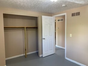 3611 Rollins St in Parkersburg, WV - Building Photo - Building Photo