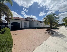 15562 SW 177th Terrace in Miami, FL - Building Photo