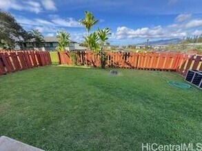 95-1063-1063 Kuauli St in Mililani, HI - Building Photo - Building Photo