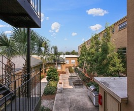 Riverview Apartments in Kenner, LA - Building Photo - Building Photo