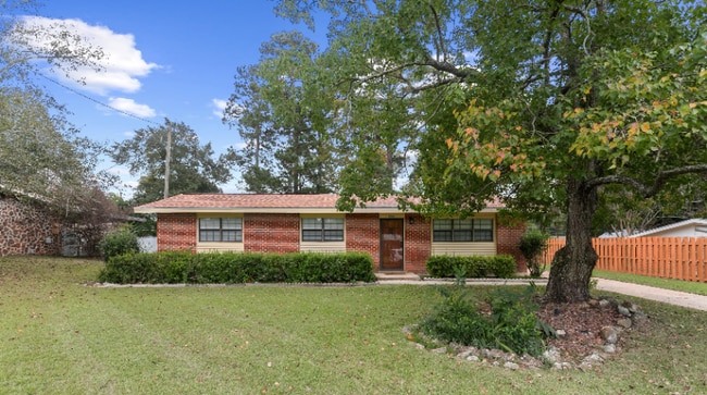 property at 2003 Roebuck St