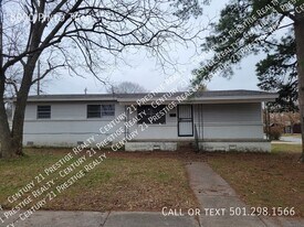 8000 Pinto Trail in Sherwood, AR - Building Photo