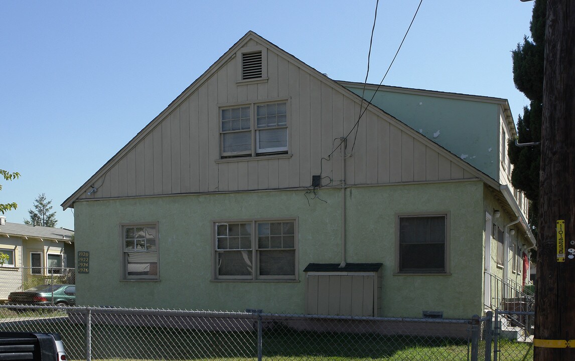 1920-1926 69th Ave in Oakland, CA - Building Photo