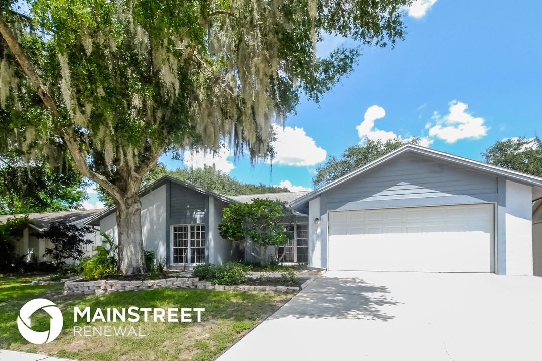 12303 Yellow Rose Cir in Riverview, FL - Building Photo