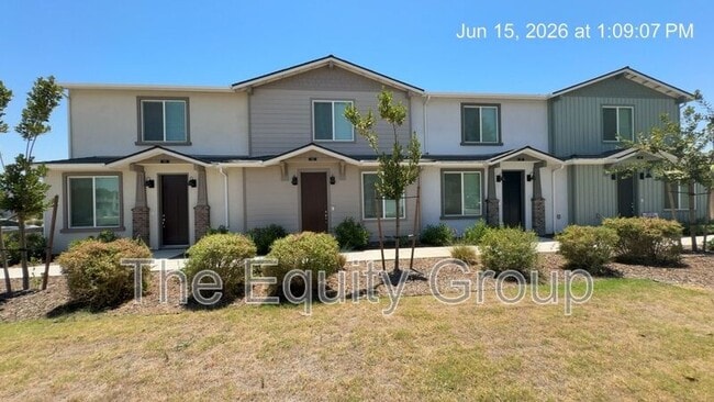 property at 505 S Summit St