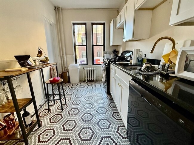 property at 452 Park Dr