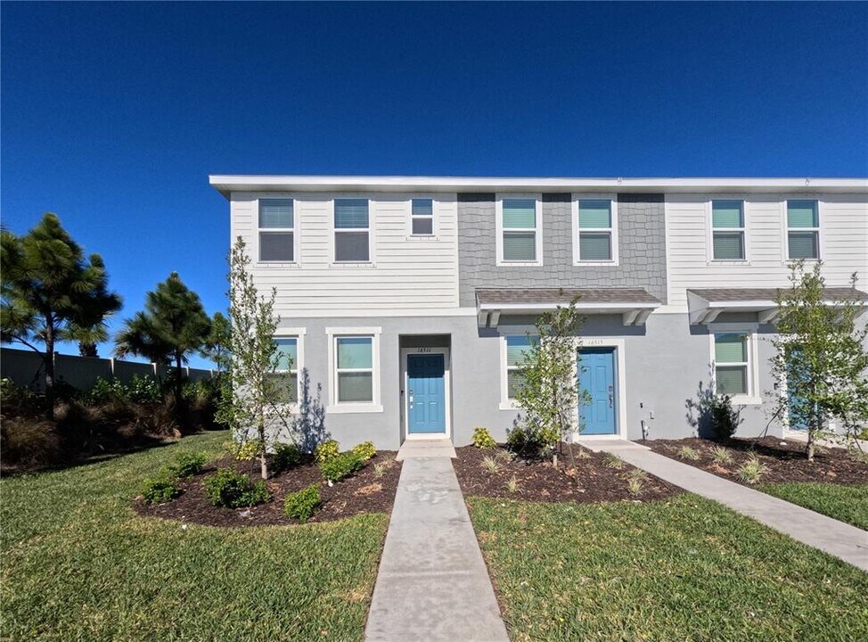 6511 San Nicola Pl in Lakewood Ranch, FL - Building Photo