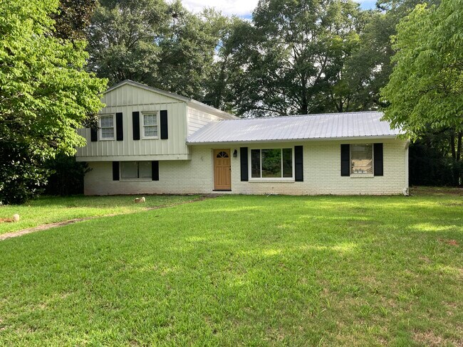 210 Vista Dr in Athens, GA - Building Photo - Building Photo