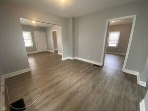 1025 Sharon Ave in Indianapolis, IN - Building Photo - Building Photo