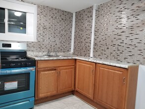 5446 N Sawyer Ave in Chicago, IL - Building Photo - Building Photo