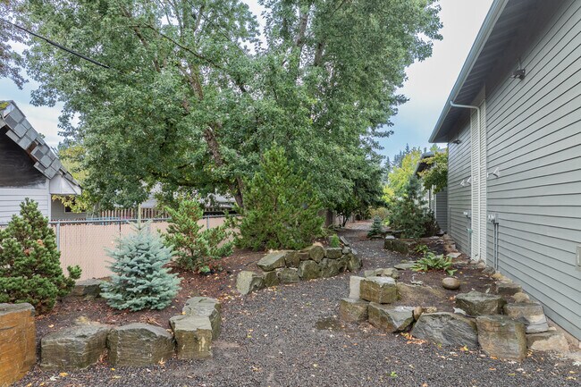 Keystone East in Portland, OR - Foto de edificio - Interior Photo