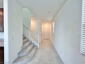 8646 Valley Village St in Las Vegas, NV - Building Photo - Building Photo