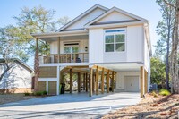 226 NE 46th St in Oak Island, NC - Foto de edificio - Building Photo