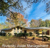 3164 Inverness Pkwy Dr in Memphis, TN - Building Photo