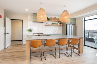 The Uptown Apartments in Waconia, MN - Foto de edificio - Building Photo