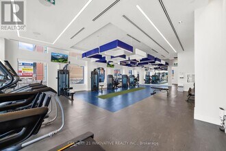 509 Dundas St W in Oakville, ON - Building Photo - Building Photo