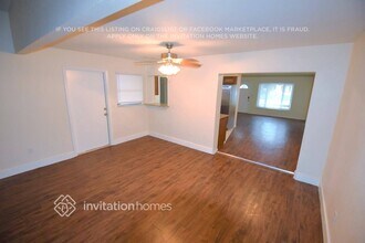 18479 Evergreen Rd in Ft. Myers, FL - Foto de edificio - Building Photo