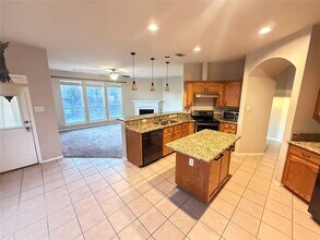 10605 Foothill Dr in Fort Worth, TX - Building Photo - Building Photo