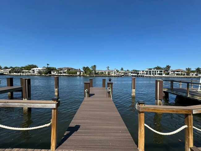3224 S Ocean Blvd in Highland Beach, FL - Building Photo - Building Photo