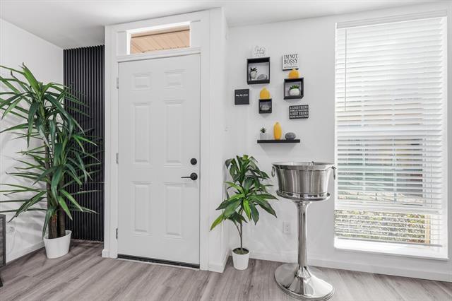 9829 Park Ln Ct in Dallas, TX - Building Photo - Building Photo