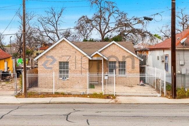 property at 717 N Colorado St