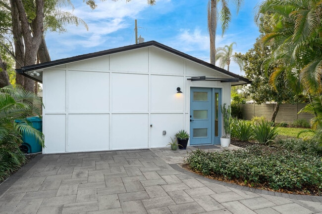 property at 228 E Harding St