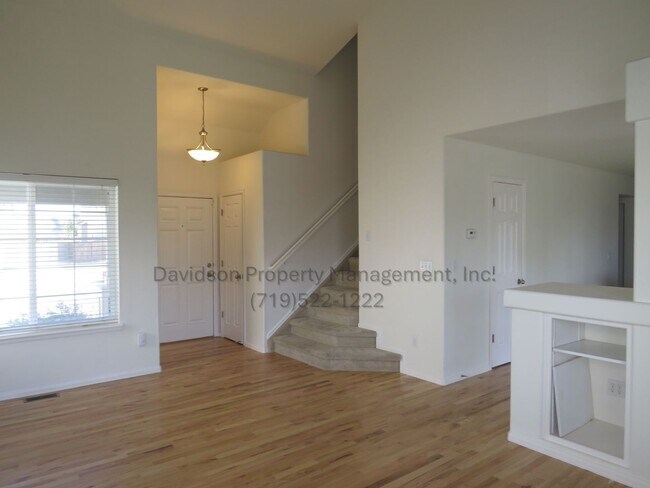 7629 Autumn Knoll Dr in Colorado Springs, CO - Foto de edificio - Building Photo