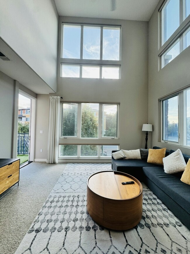 5501 DeMarcus Blvd in Dublin, CA - Building Photo - Building Photo