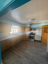 1336 1st W Ave in Kemmerer, WY - Building Photo - Building Photo