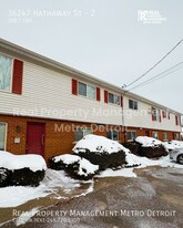 36247 Hathaway St in New Baltimore, MI - Building Photo