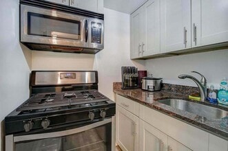 11408 Cherry Hill Rd in Beltsville, MD - Building Photo - Building Photo