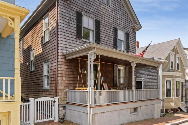 21 John St in Newport, RI - Building Photo - Building Photo