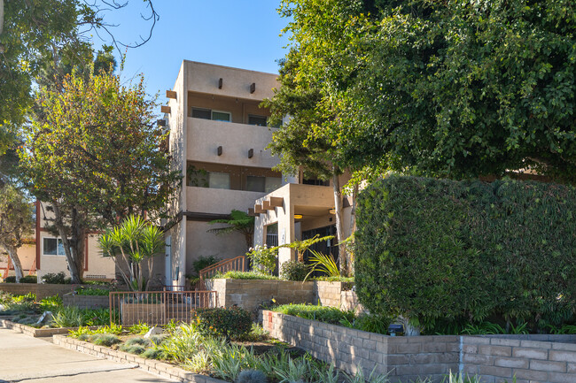 The Pueblo in Gardena, CA - Building Photo - Building Photo