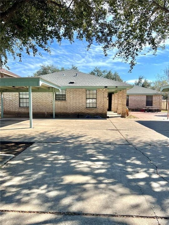 2508 N 31st Ln in McAllen, TX - Building Photo