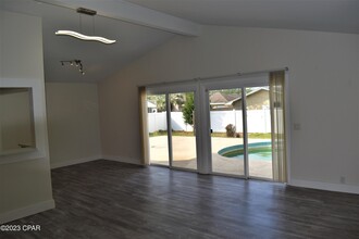 105 Greenwood Dr in Panama City Beach, FL - Building Photo - Building Photo