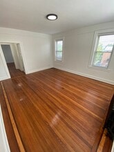 Berkeley Arms Apartment Homes in Rutherford, NJ - Foto de edificio - Building Photo