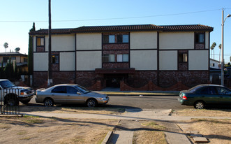 510 E 97th St in Inglewood, CA - Building Photo