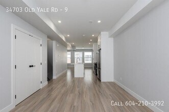 34703 Old Yale Rd in Abbotsford, BC - Building Photo - Building Photo