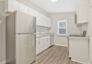2158 Amber Rd NW in Atlanta, GA - Building Photo - Building Photo