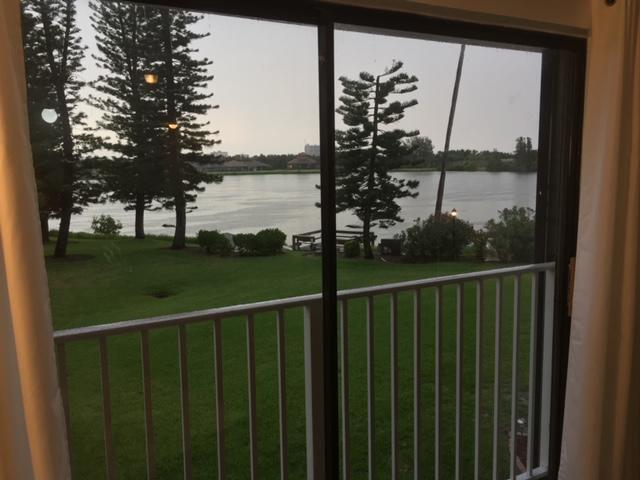 3216 S Lakeview Cir-Unit -5202 in Fort Pierce, FL - Building Photo - Building Photo