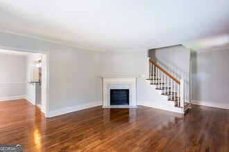 2050 Mercer Ave in College Park, GA - Building Photo - Building Photo