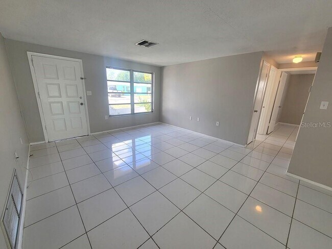 10114 Old Orchard Lane in Port Richey, FL - Building Photo - Building Photo