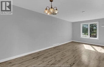 3692 Holburn St in Windsor, ON - Building Photo - Building Photo
