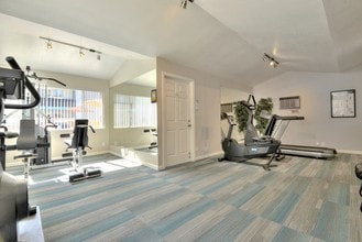The Arbors Apartments in Walnut Creek, CA - Building Photo - Building Photo