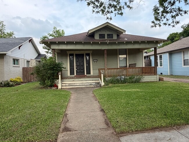 property at 314 S Waverly Dr