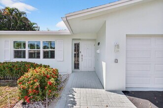 699 NW 16th Ave in Boca Raton, FL - Building Photo - Building Photo