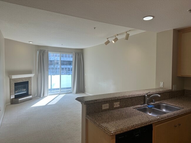 property at 160 S Hudson Ave