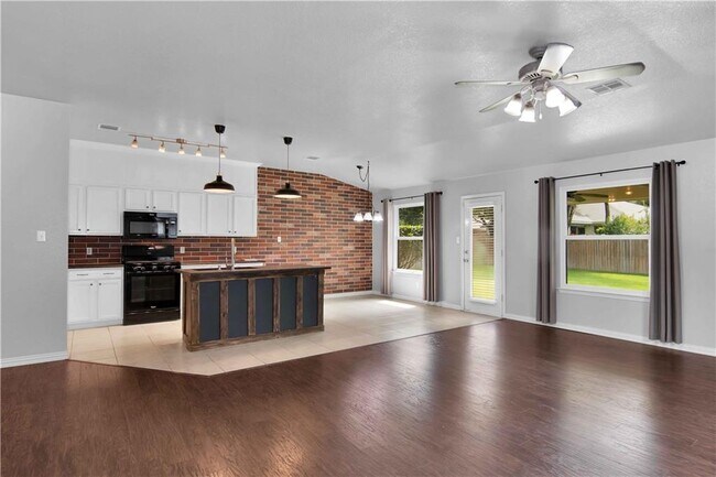 2614 Bradley Ln in Round Rock, TX - Building Photo - Building Photo