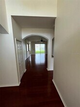 10757 Pictorial Park Dr in Tampa, FL - Building Photo - Building Photo