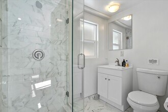 5718 Comanche Ave in Los Angeles, CA - Building Photo - Building Photo